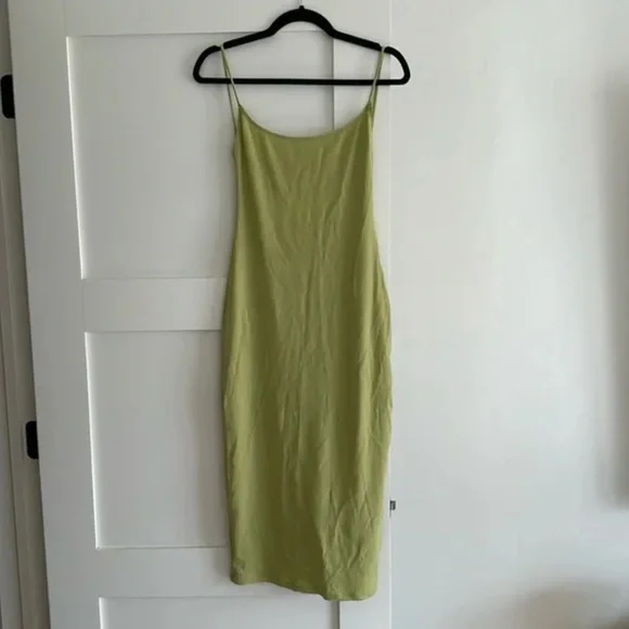NWOT Reformation Kelsee Green Ribbed Midi Dress with Open back M - Picture 5 of 7
